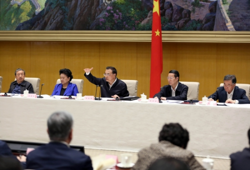 李克強:衡量“放管服”改革成效要有明確量化指標