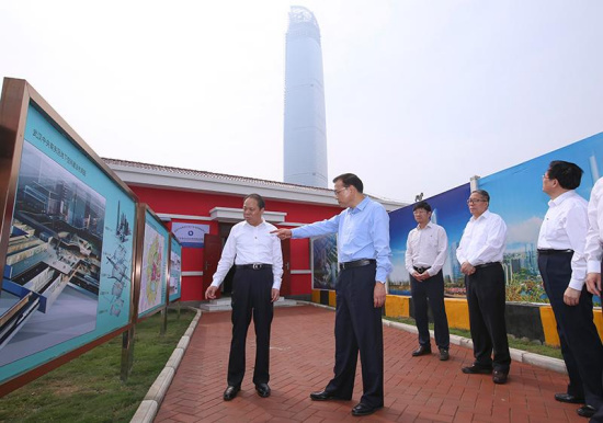 李克強：發(fā)展地下管廊，避免城市動輒“開膛破肚”
